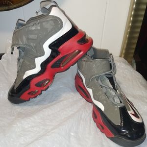 Nike Shoes | Ken Griffey Jr's | Color: Black/Red | Size: 8.5 | Marcus4010's Closet
